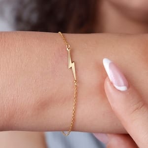 Elegant Spark Bracelet – Premium Artificial Jewelry for Girls & Women